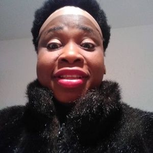 Meet your Posher, Adenike